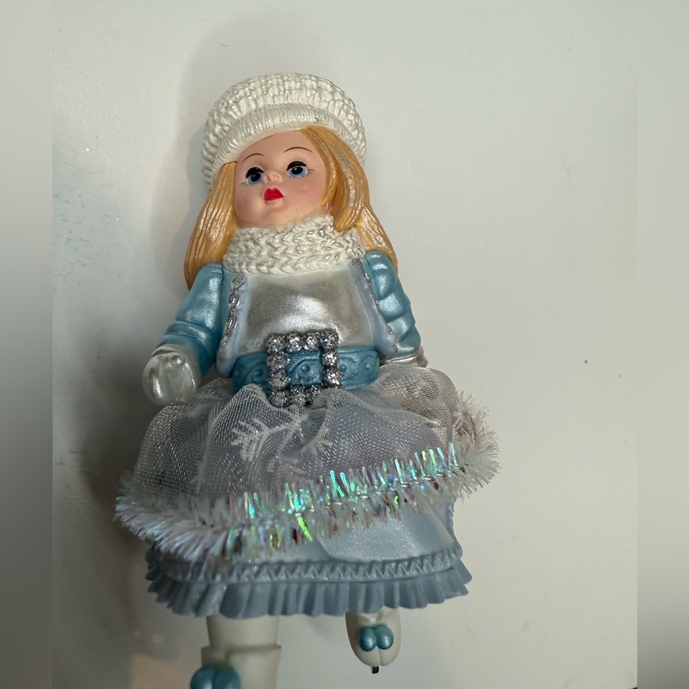 Set of Three Madame Alexander  Christmas ornaments - Picture 8 of 13